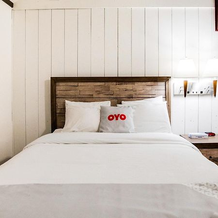 Arrowhead Tree Top Lodge レイク・アローヘッド エクステリア 写真