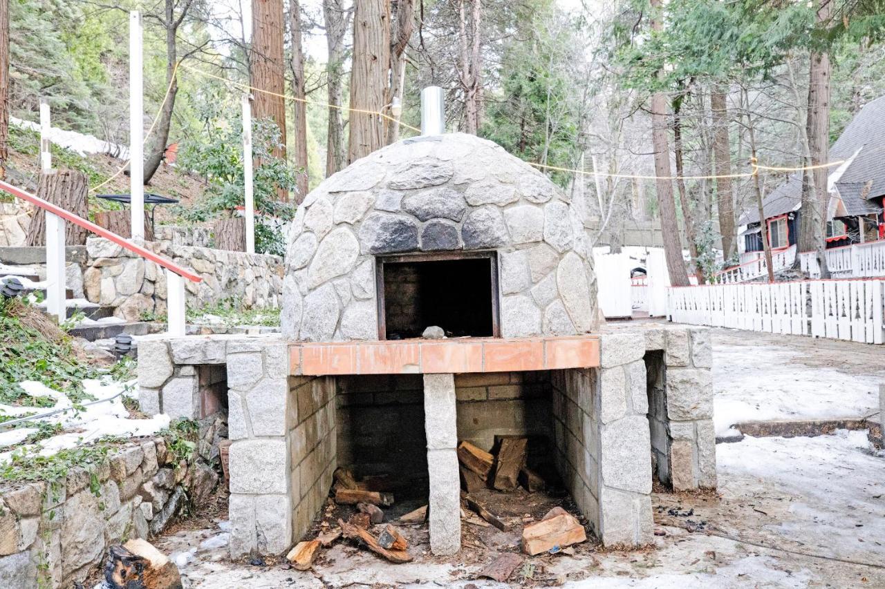 Arrowhead Tree Top Lodge レイク・アローヘッド エクステリア 写真