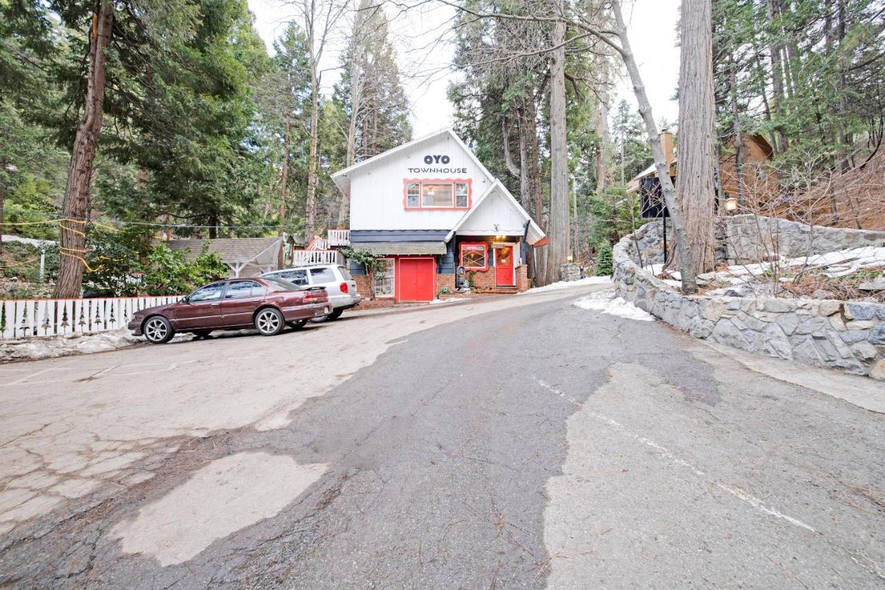 Arrowhead Tree Top Lodge レイク・アローヘッド エクステリア 写真