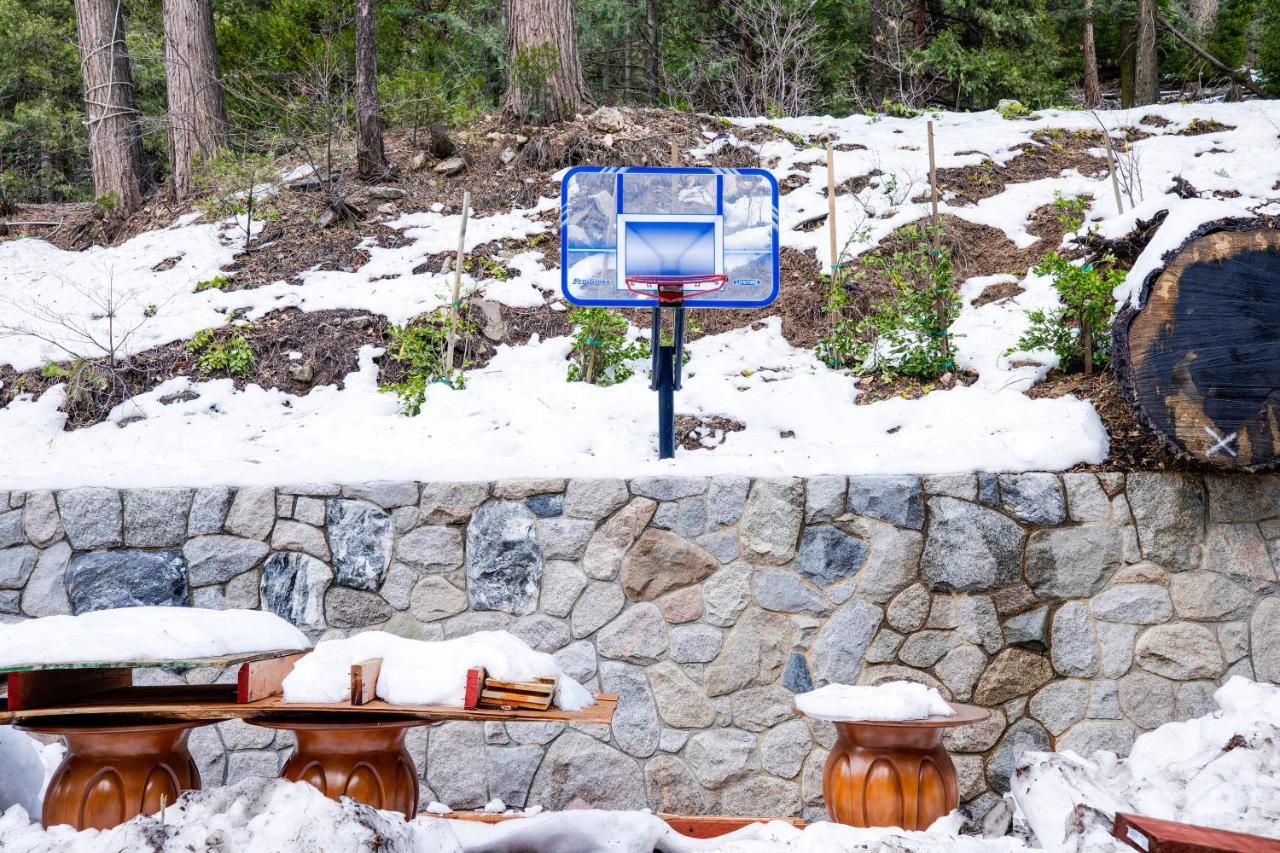 Arrowhead Tree Top Lodge レイク・アローヘッド エクステリア 写真