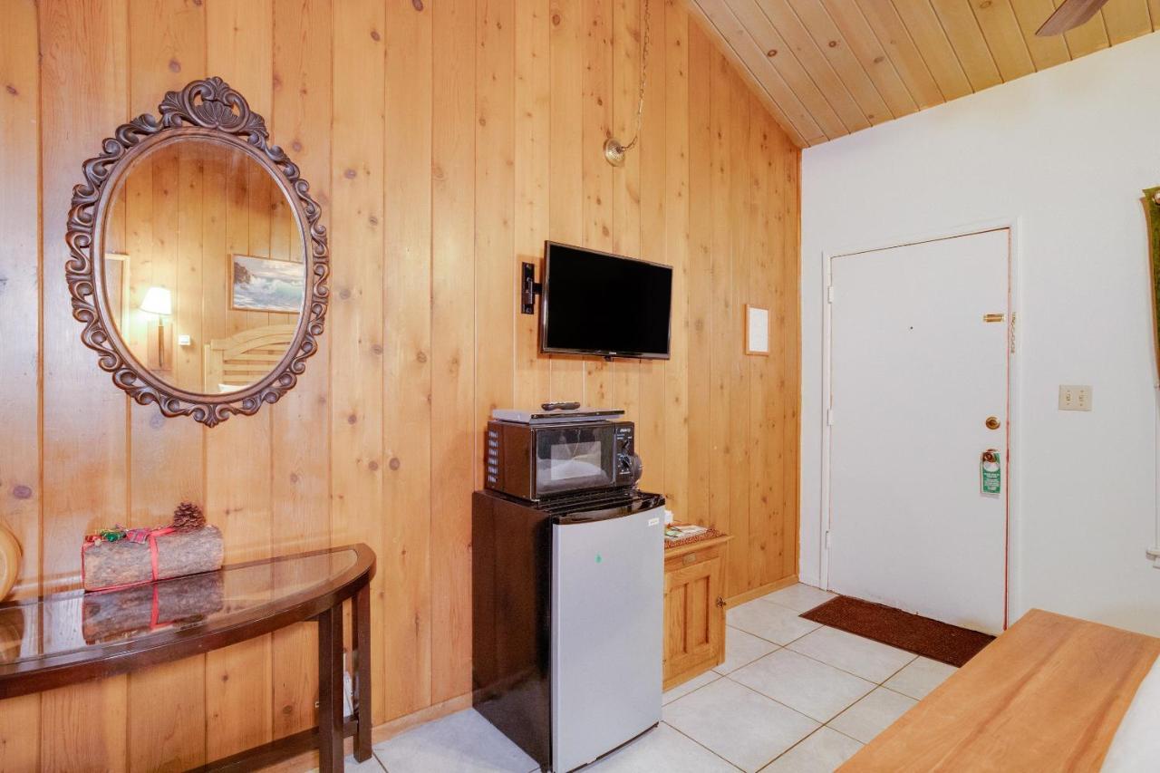 Arrowhead Tree Top Lodge レイク・アローヘッド エクステリア 写真