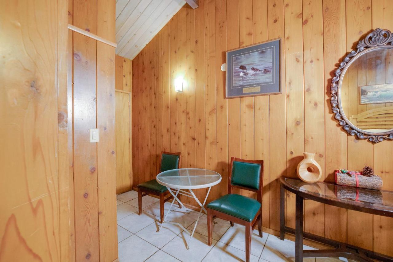 Arrowhead Tree Top Lodge レイク・アローヘッド エクステリア 写真